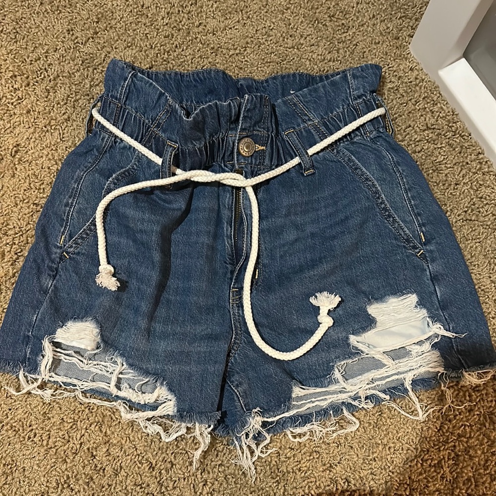 American Eagle mom shorts